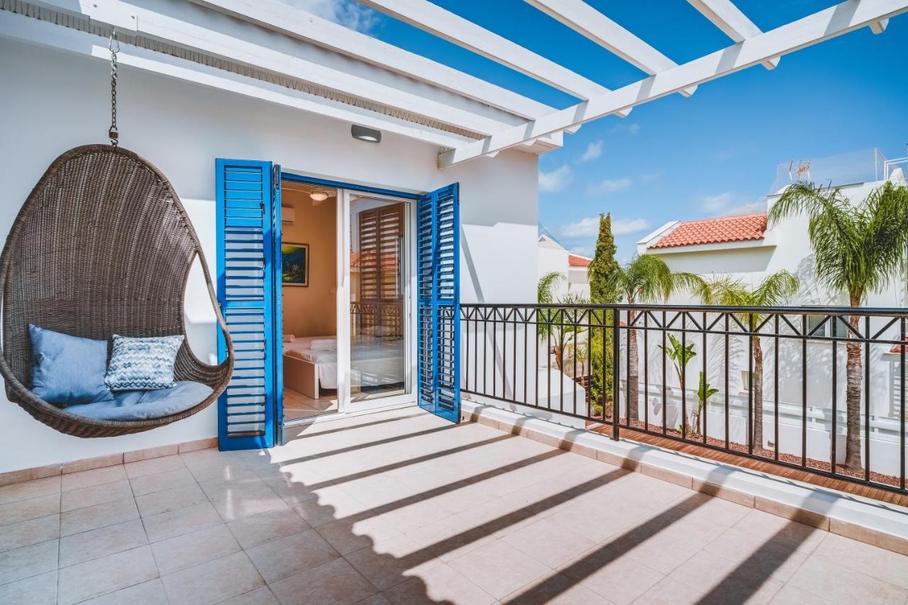 Amphitrite Villa Паралимни Экстерьер фото