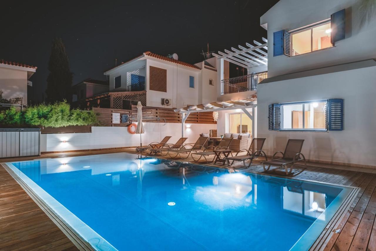 Amphitrite Villa Паралимни Экстерьер фото